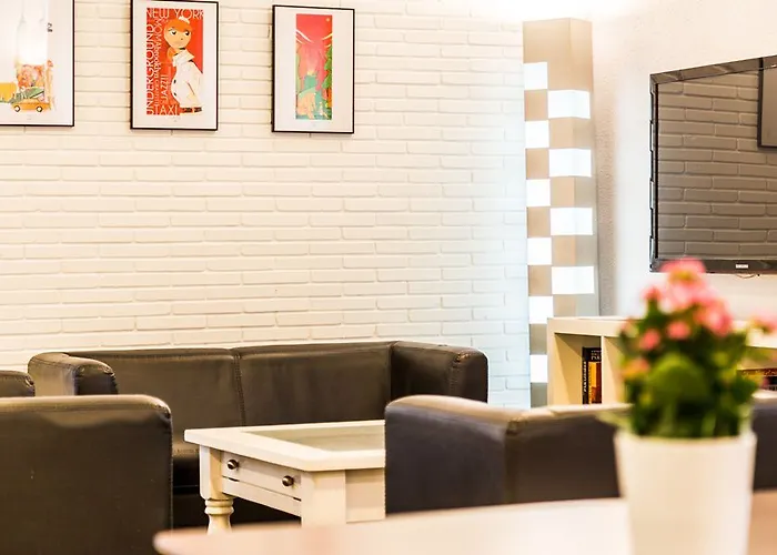 Madrid De By Shs 2* Seville